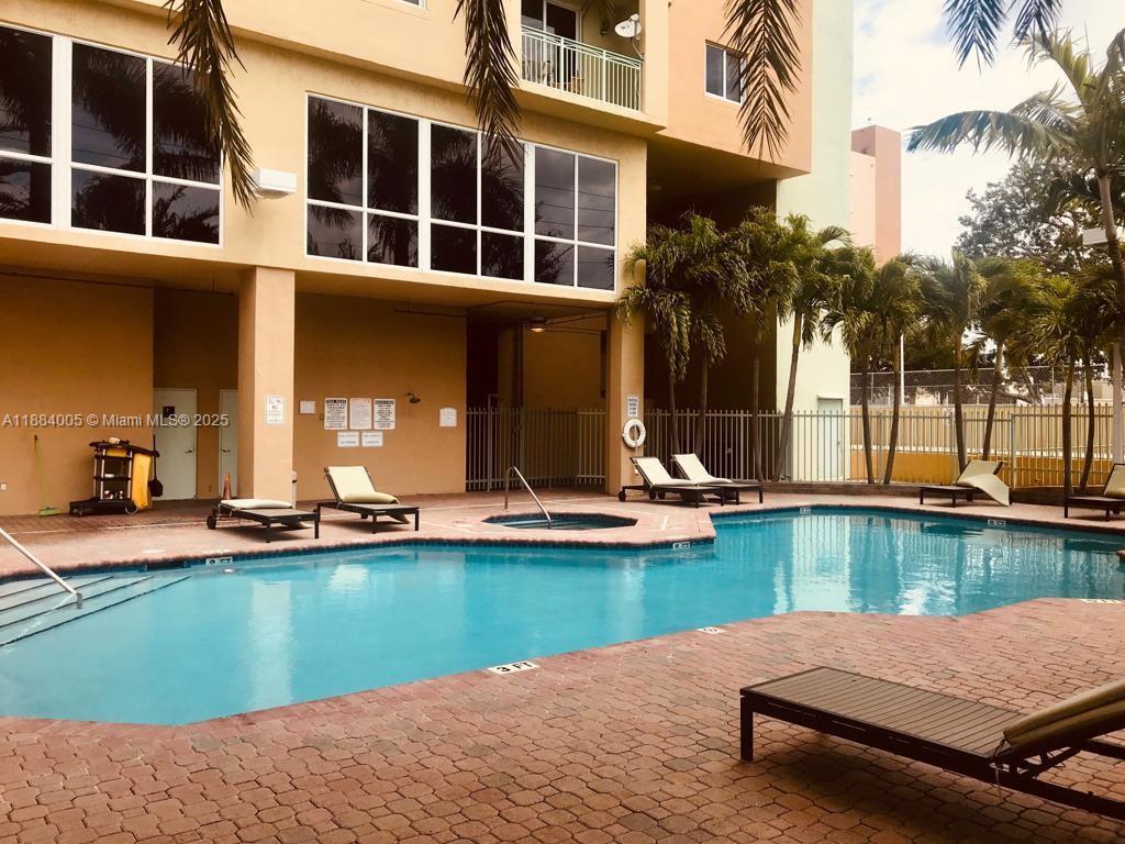 Building Photo - 3500 Coral Way