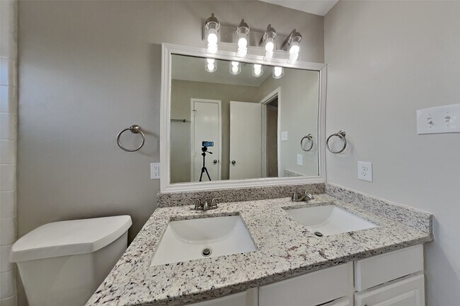 Building Photo - 2810 Bristlecone Dr