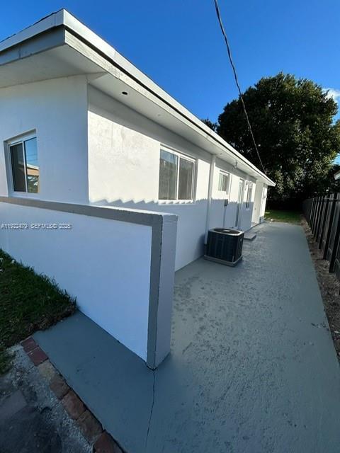 Building Photo - 7152 SW 22nd St