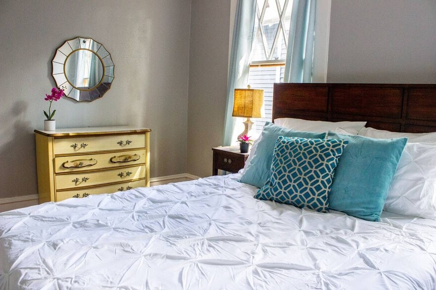 Building Photo - 1118 Oglethorpe Ave SW