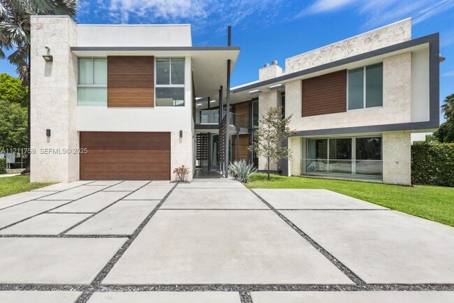 Building Photo - 14305 Stirling Rd