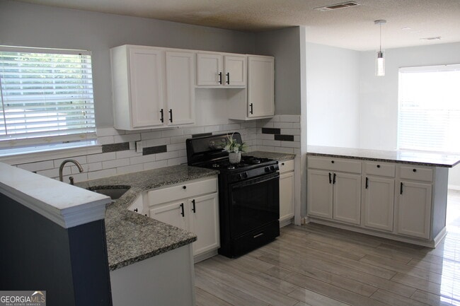 Building Photo - 6274 Katelyn Park