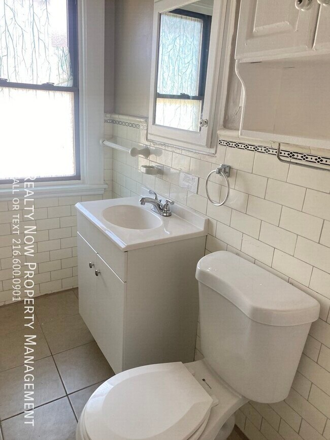 Building Photo - 3536 Hildana Rd
