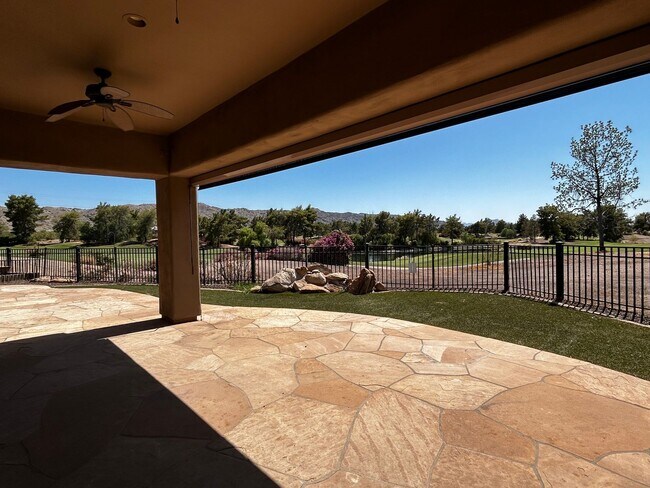 Building Photo - On GOLF COURSE LOT - 3 Bed/3Bath GATED Com...