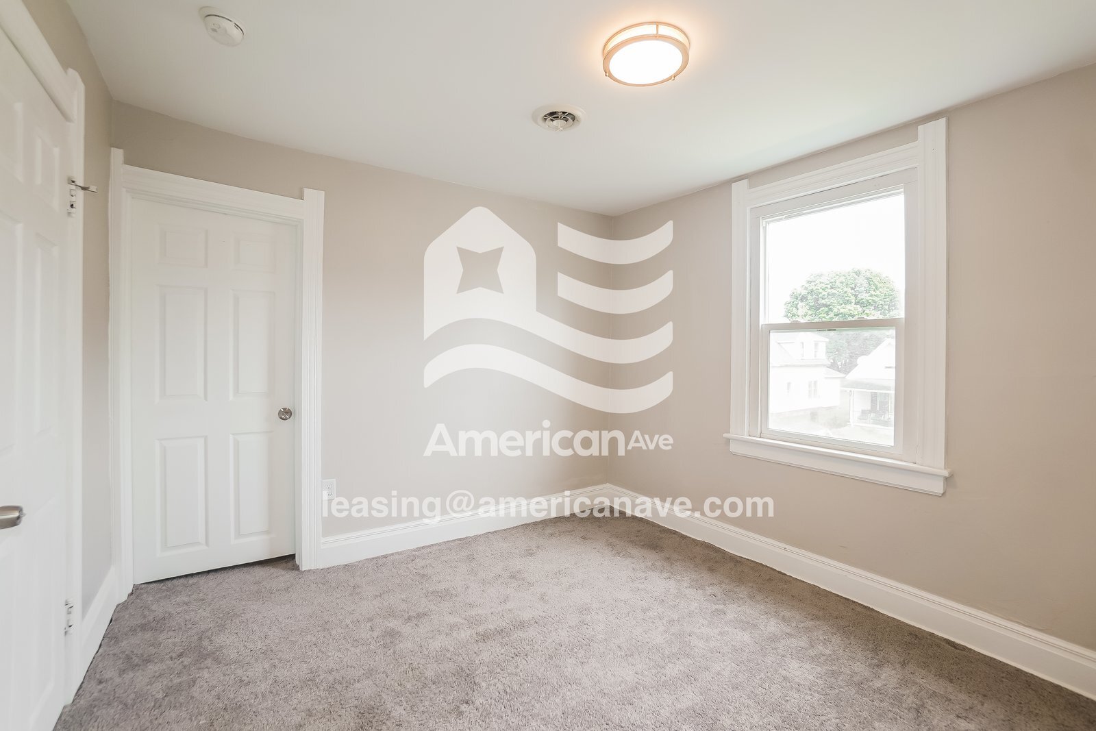 Building Photo - 4043 Vermaas Ave