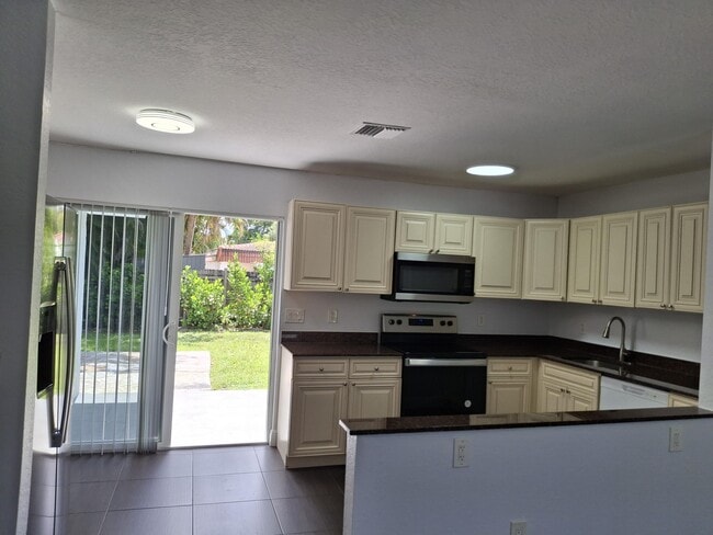 Building Photo - 3731 NW 110th Ave