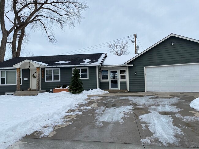 Front of Home - 6400 Hampshire Pl N