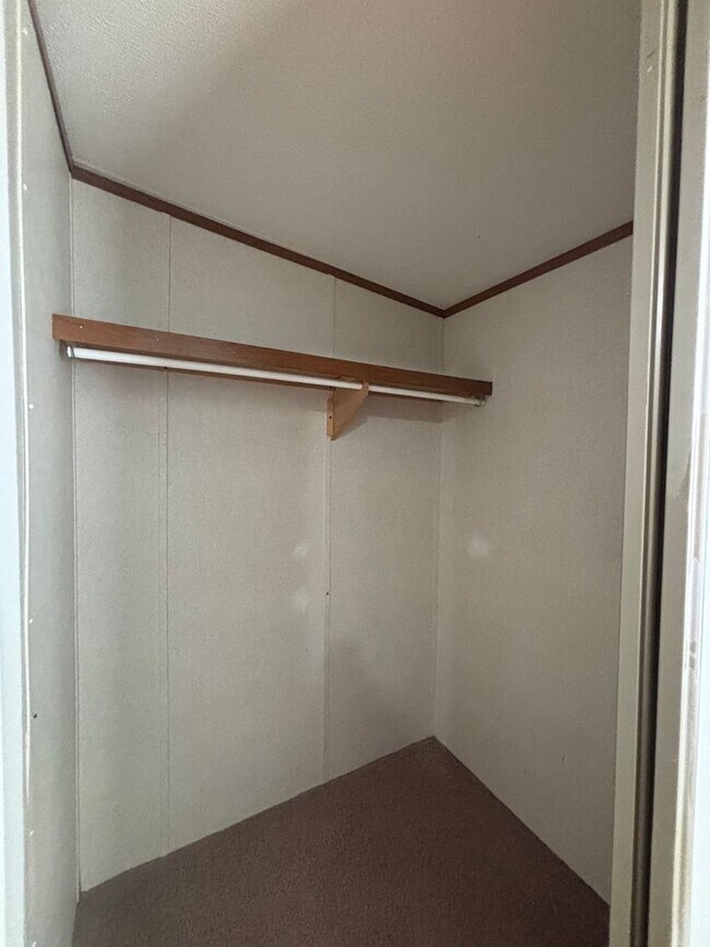 Building Photo - Wedgefield Community