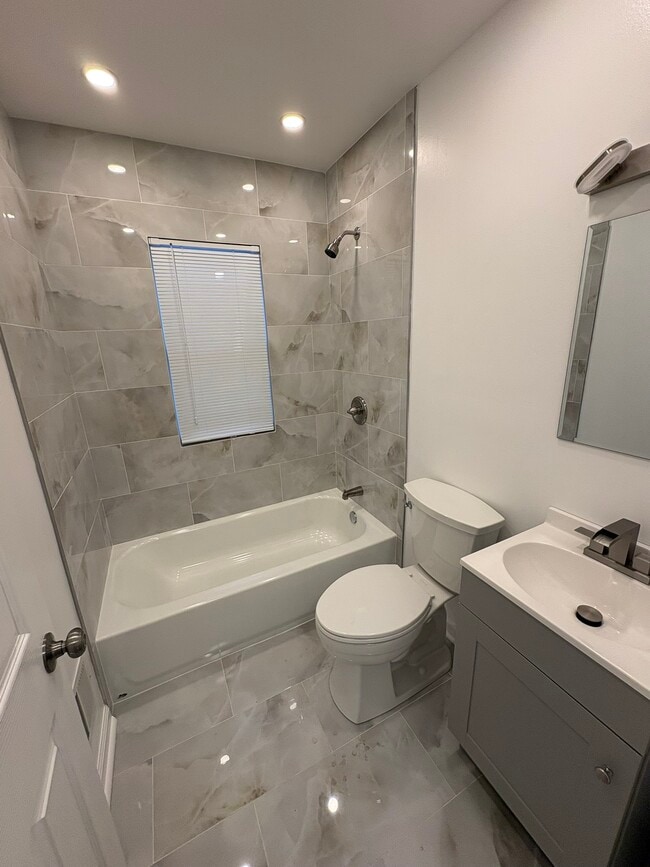 Building Photo - 19964 Bradford Ave