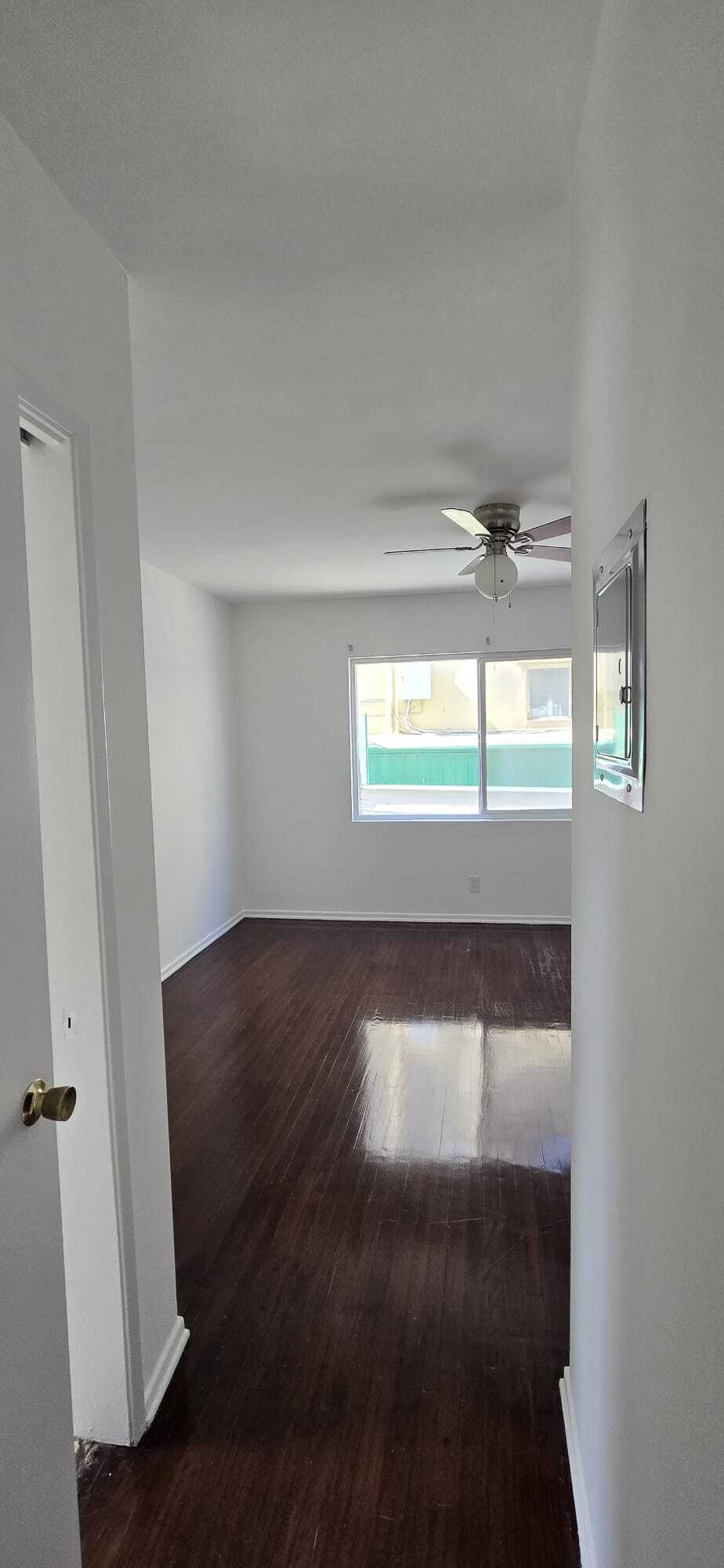 Building Photo - 361 N Hayworth Ave