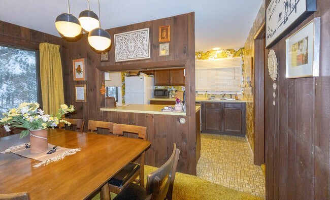 Building Photo - 24 Troon Dr