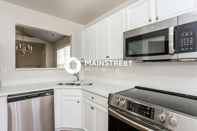Building Photo - 3 Bedroom Pet-Friendly Home in COVINGTON, GA with Main Street Renewal