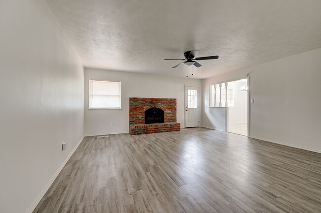 Building Photo - 4008 NW 62nd Terrace