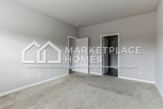 Building Photo - 15995 Glenncrest Ln