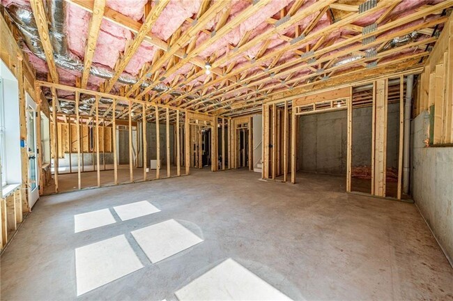 Building Photo - 4176 Shallowford Rd