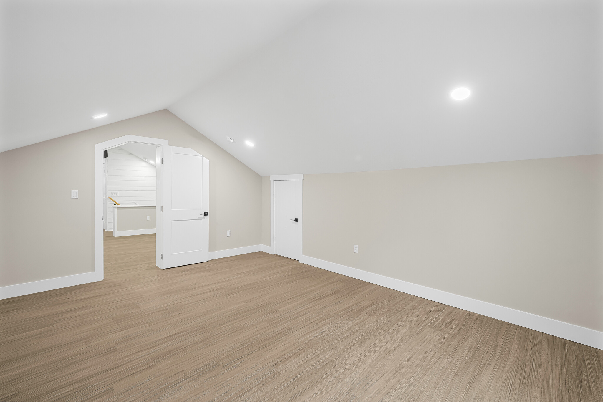Building Photo - 71 Dreamland Park Dr