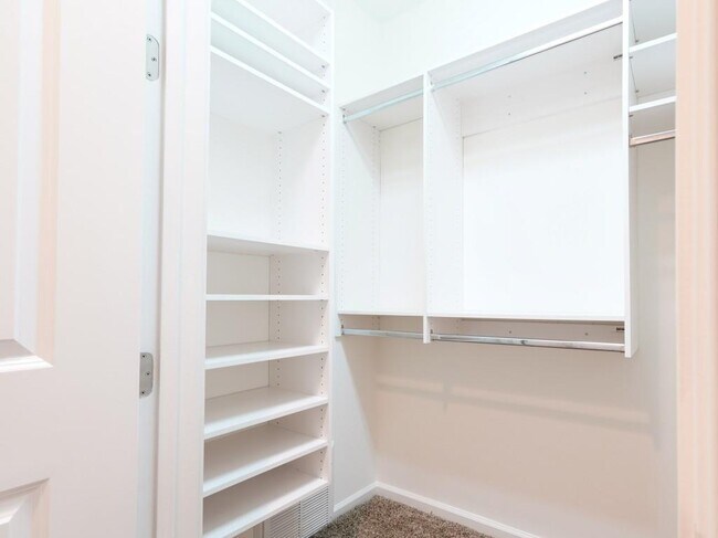 Building Photo - 4955 Ivy Ridge Dr SE