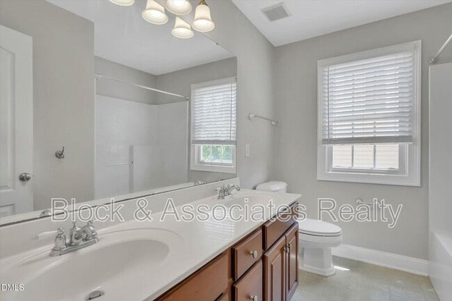 Building Photo - 109 Old Savannah Dr