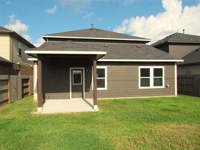 Building Photo - 14302 Beach Pine Trail