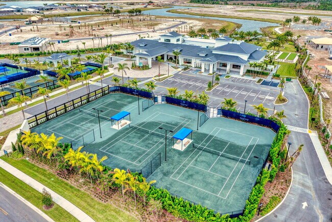 Building Photo - 9901 Regency Wy