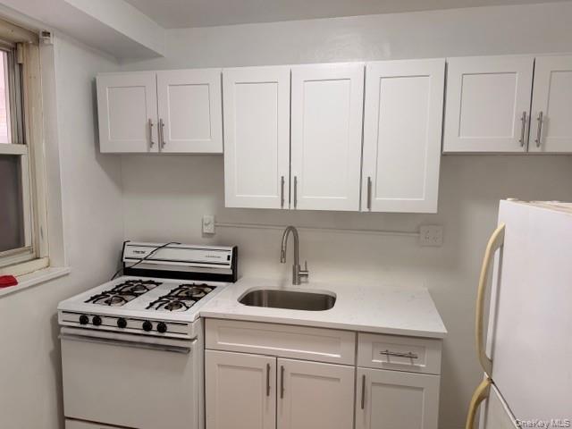 Building Photo - 98-20 62nd Dr