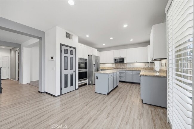 Building Photo - 34161 Camelina St