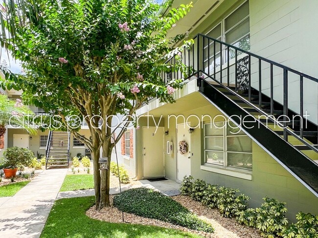 Building Photo - 3026-B Fairway Lane