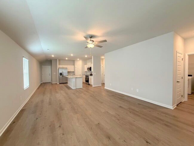 Building Photo - 155 Challenger Way