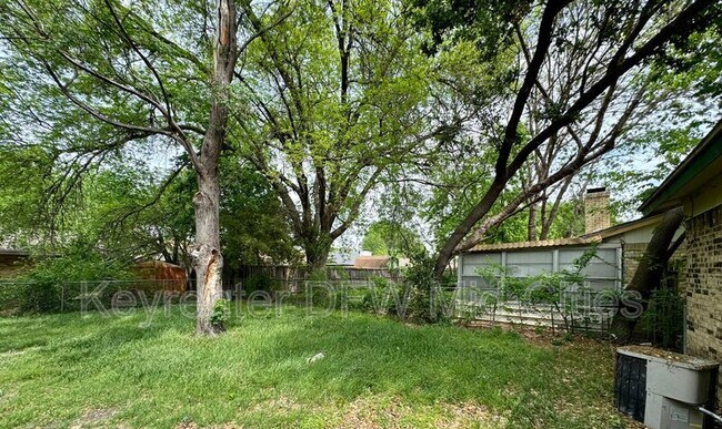 Building Photo - 338 Beatty Dr