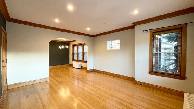 Building Photo - 4943 N Marmora Ave