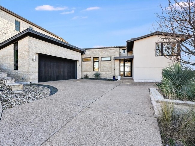 Building Photo - 6813 Valburn Dr
