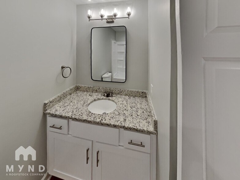 Building Photo - 1109 Old Charlotte Rd