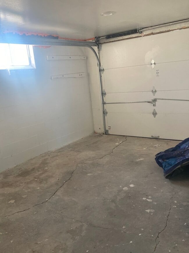 Building Photo - SUPER CUTE 1 BEDROOM/1 BATH HOME IN NORTH IRWIN - MOVE IN READY!!