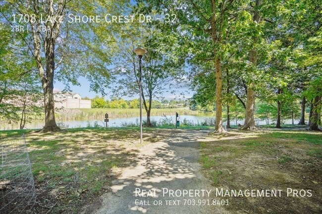 Building Photo - 1708 Lake Shore Crest Dr