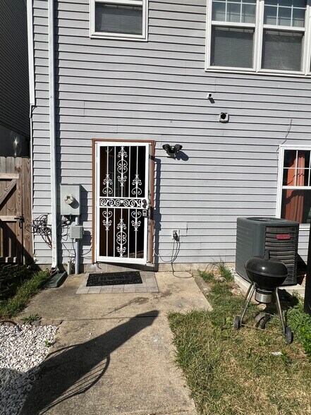 Building Photo - 4004 Cole Blvd SE