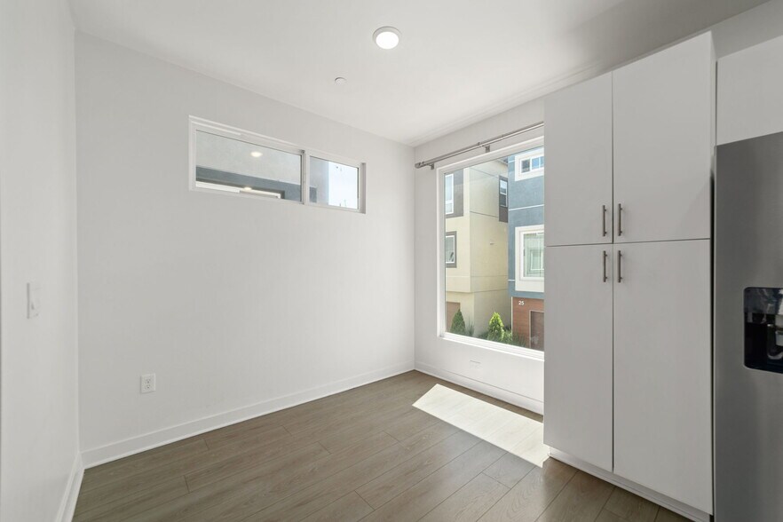 Master bedroom - 2581 Arvia St. #13