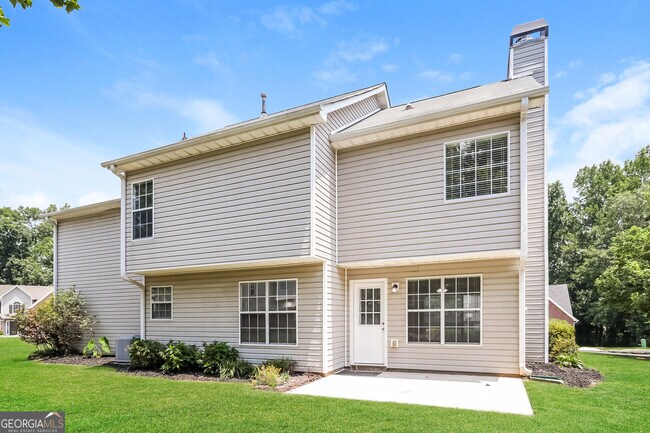 Building Photo - 1352 Vine Cir