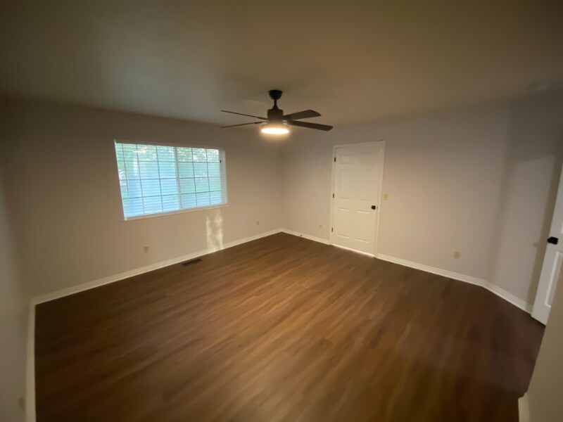 Building Photo - 2265 S Linda Wy