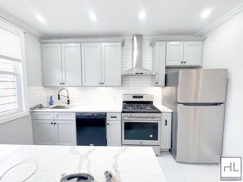 Building Photo - BRADFORD STREET