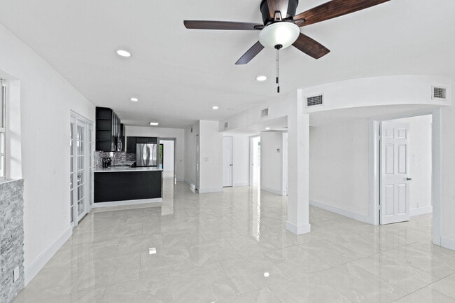 Building Photo - 4324 Garden Ave