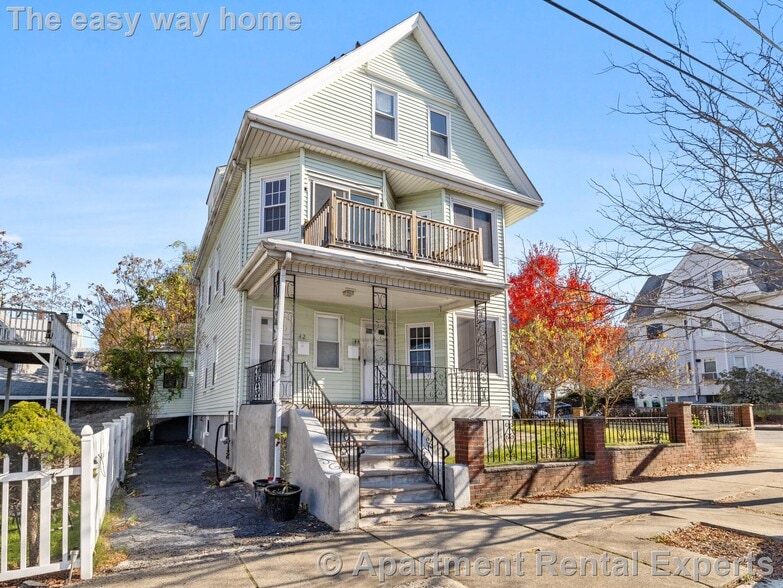 Building Photo - 42 William St