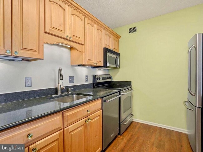 Building Photo - 2555 Pennsylvania Ave NW