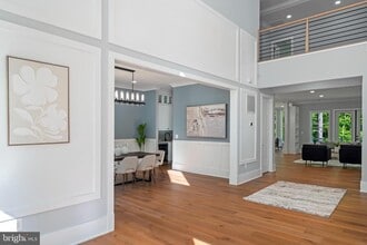 Building Photo - 11550 Henderson Rd