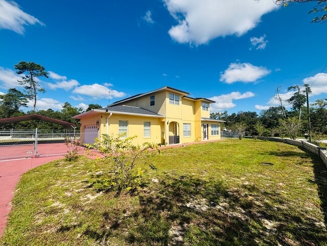 Building Photo - Large home and yard- 4/4 won't last