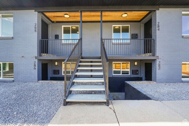 Building Photo - Renovated Apartment in Salt Lake City | Available Now