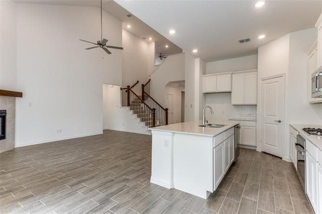 Building Photo - 7921 Lindheimer Ln