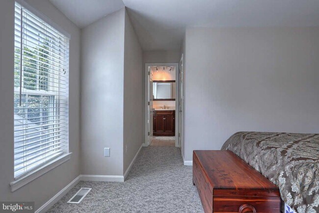 Building Photo - 1952 Wexford Rd