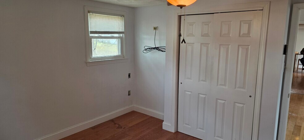 Building Photo - 32 Theresa St