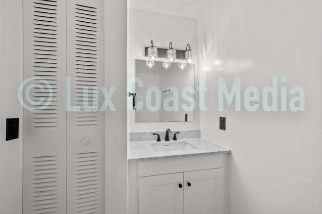 Interior Photo - Canterbury Place Apartments