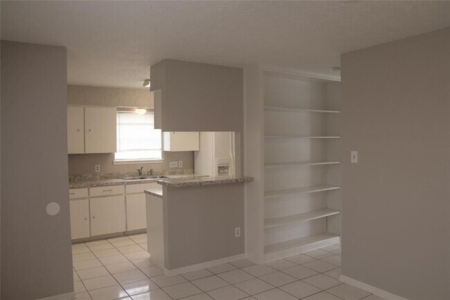 Building Photo - 3802 Willow Springs Ln